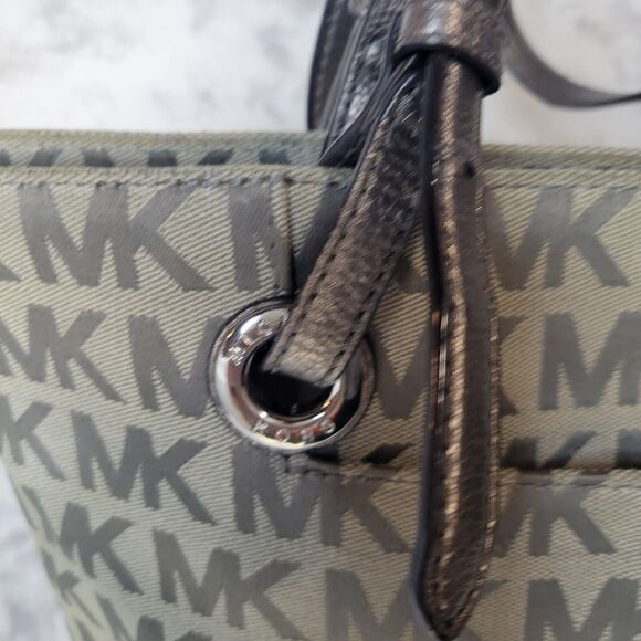 Michael Kors Jet Set Travel Top Zip Signature Monogram Tote Silver Designer - Picture 3 of 14